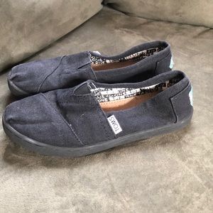TOMS Black Canvas Shoes
